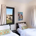Elena In Villa