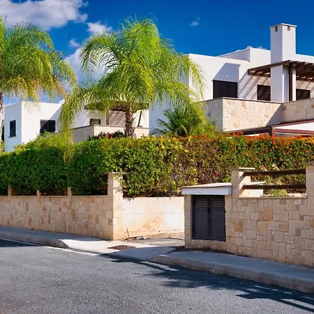 Villa Elena In