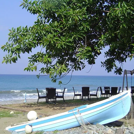 Villa Elena In Argáka