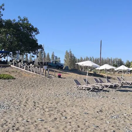 Villa Elena In *