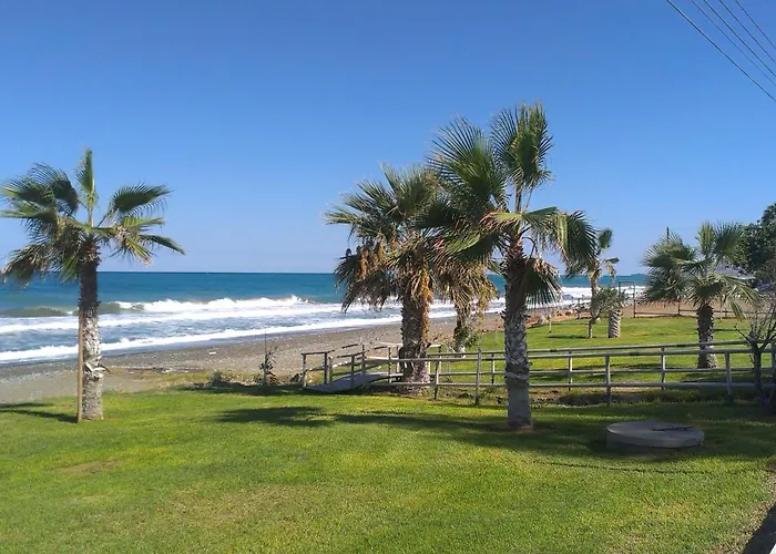 Elena In Villa Argaka